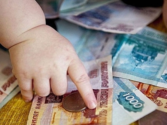 В Калмыкии выплаты на детей до трех лет увеличились на семь процентов