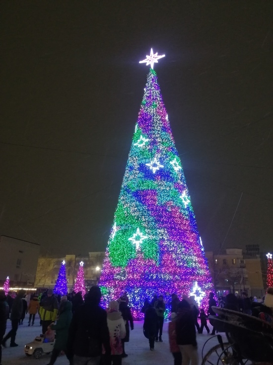 В Оренбурге новогодний городок будет работать почти до конца января