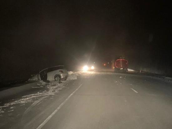 В ДТП с бензовозом в Якутии  погибли два пассажира иномарки