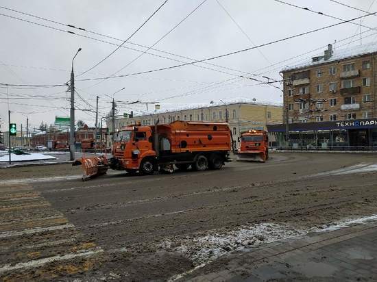В Туле улицы чистят от снега