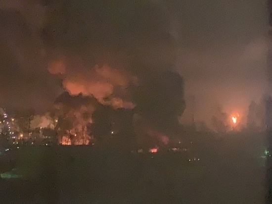 В микрорайоне Антипино в Тюмени произошел крупный пожар