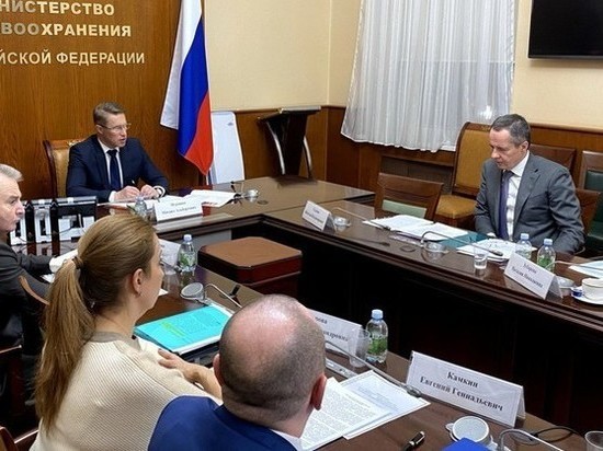 Врио губернатора Белгородской области встретился с главой Минздрава РФ в Москве