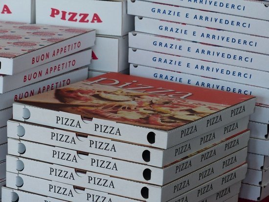 Оголодавшие граждане США ограбили доставщика пиццы в Москве
