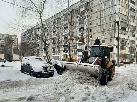 Уборка снега в Йошкар-Оле ведется круглосуточно
