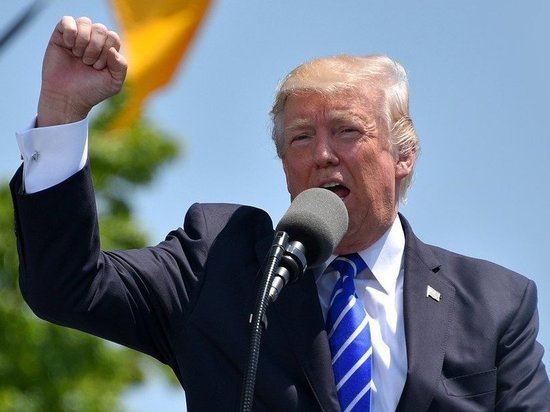 Трамп поручил свести к минимуму закупки китайских товаров