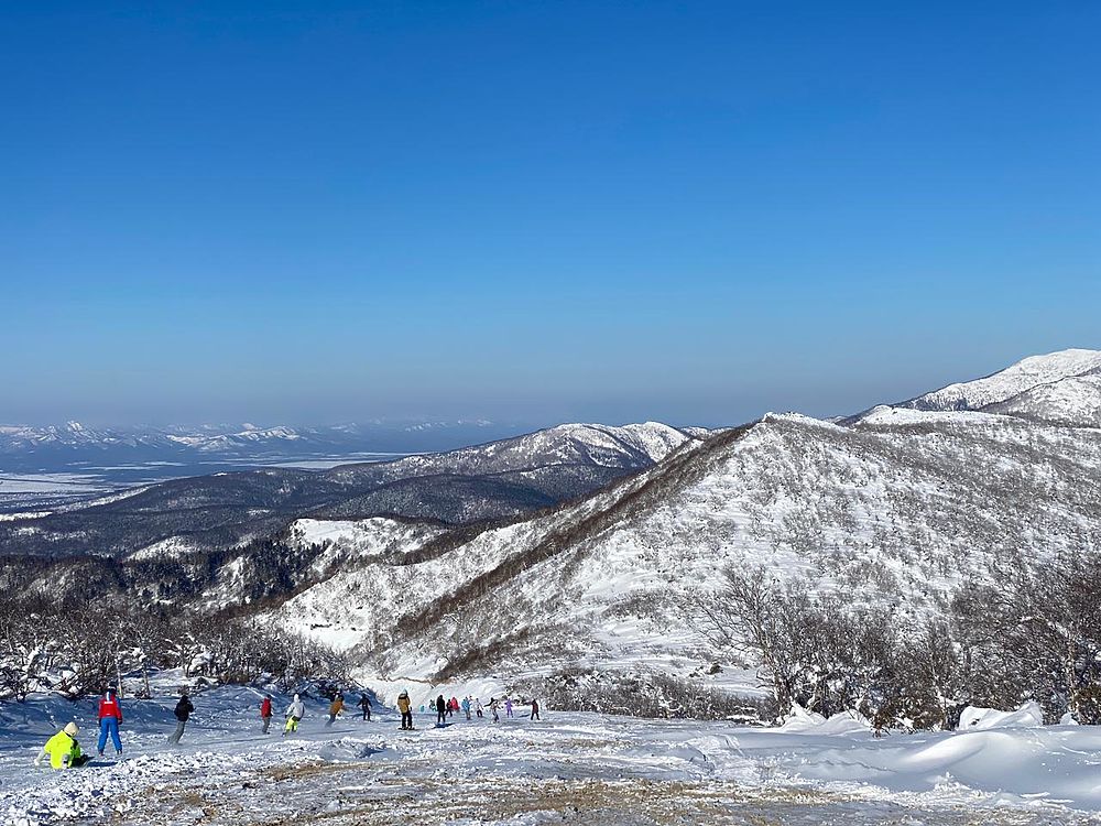В Южно-Сахалинске открыли для горнолыжников склоны на Красной