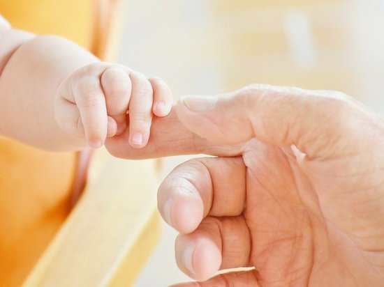 99 псковских семей получили "Подарок новорожденному" в 2021 году