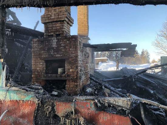 Во время пожара в жилом доме в Тверской области погиб пенсионер