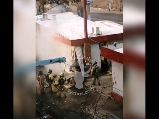 Пожарные потушили павильон в Чите, в Сети говорят о взрыве