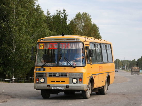 Водители школьных автобусов из Тверской области встретились с полицейскими