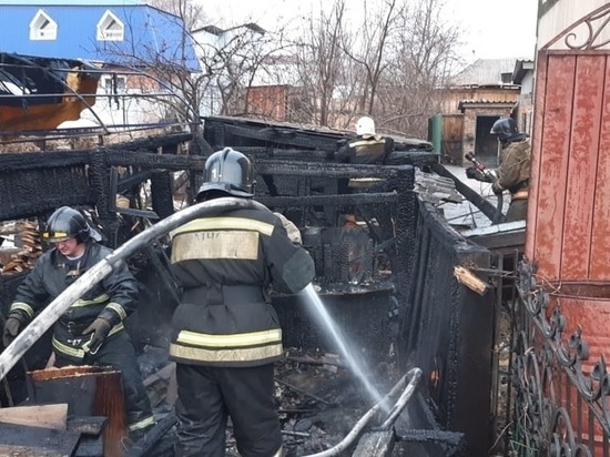 В выходные в Хакасии горели 2 бани, дом, гараж и надворная постройка