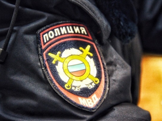 В Тверской области разобранный мотоцикл и тиски вор увозил на санках