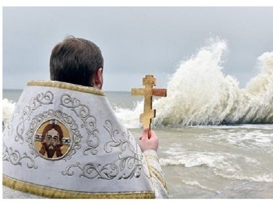 В Сочи отменили крещенские купания из-за опасных погодных условий
