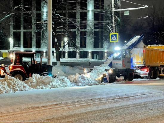 За ночь с улиц Рязани вывезли 15 тысяч кубометров снега