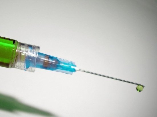 В российских регионах закончилась вакцина от коронавируса