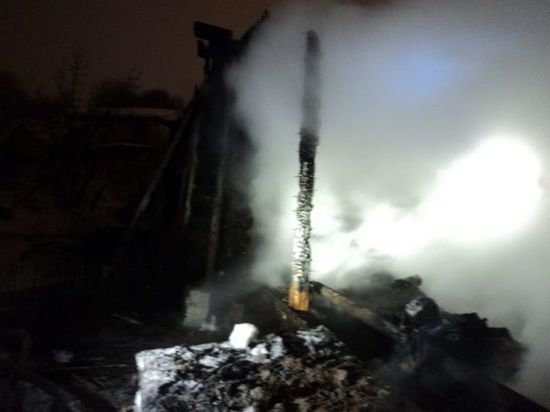 В сгоревшем доме в Казани пожарные нашли тело хозяина