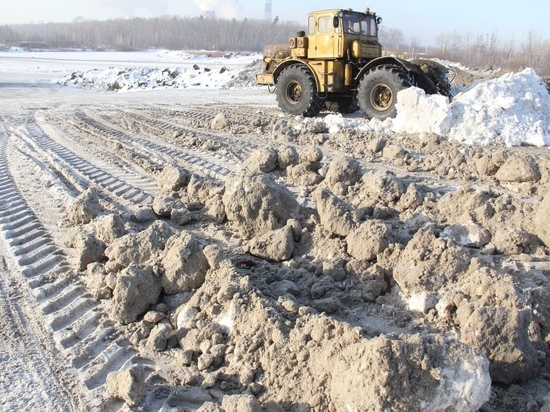 Омских водителей и пешеходов предупредили о приближающемся снегопаде