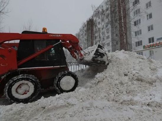 В Казани определили еще 10 мест для временного складирования снега
