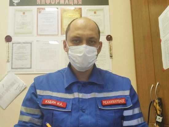 Врач Тверской областной больницы призывает сделать прививку от коронавируса