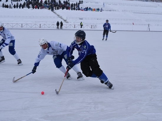 Хоккейный “Кузбасс” закончил всероссийское турне победой в Новосибирске