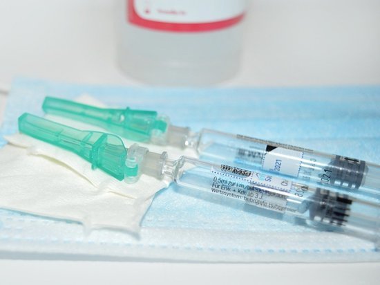 Более 450 человек в Удмуртии записались на вакцинацию от COVID-19