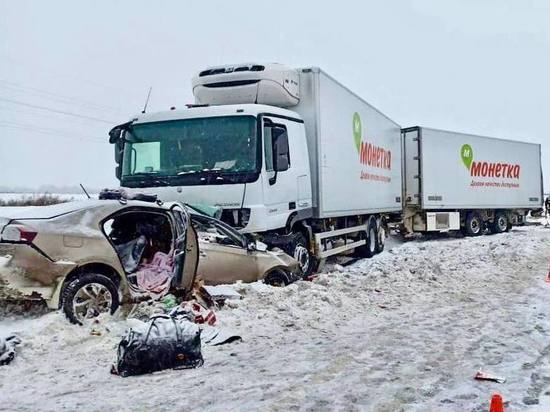 В ДТП на трассе Уфа-Челябинск погибли четыре человека, среди них двое детей
