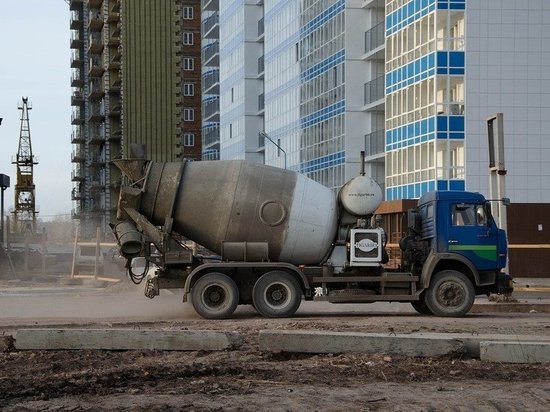 Кемеровские власти проверили жалобы граждан на загрязнение участка дороги остатками бетона
