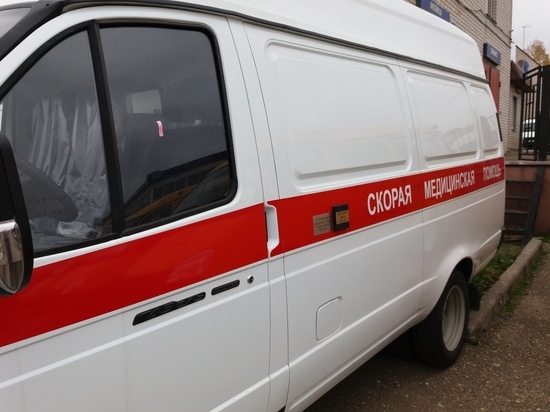 В Смоленске 4-летний мальчик упал со второго этажа ТЦ на первый, взявшись за поручень эскалатора