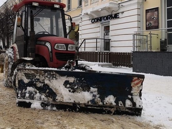 Улицы Твери ежедневно очищают от снега