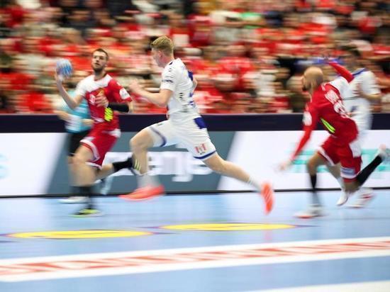 Российские гандболисты разгромили македонцев в матче ЧМ в Египте