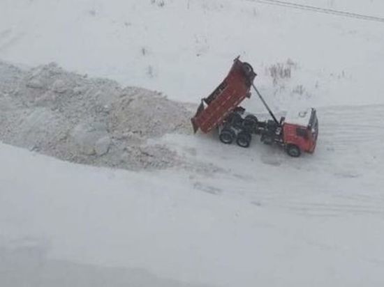 Более 20 несанкционированных свалок снега обнаружили в Татарстане