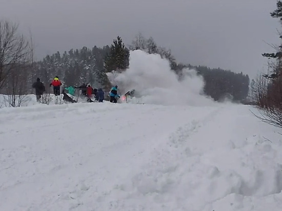 Гоночный автомобиль вылетел в толпу зрителей на ралли в Карелии