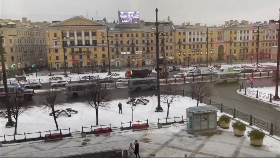 Эфир санкт петербург. Санкт-Петербург митинг сегодня прямой эфир. Питер митинг сегодня прямой эфир. Прямая трансляция Санкт Петербург. СПБ 23 января митинг канал Грибоедова.