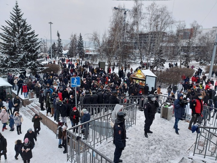 площадь революции красноярск митинг