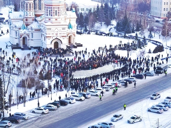 В Омске прошел несанкционированный митинг: есть задержанные