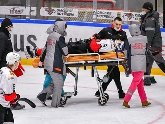 ХК “Кузнецкие Медведи” отказался от игры с омской командой из-за жестокой драки на льду
