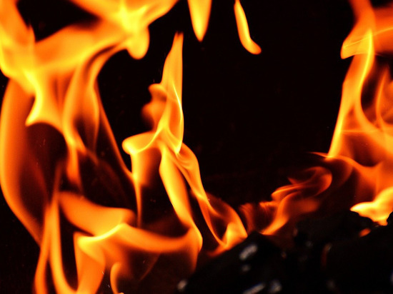 Пожар в Енакиево уничтожил оборудование ЕМЗ