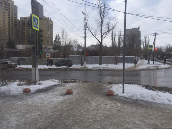 54-летний пешеход в Волгограде оказался под колесами внедорожника