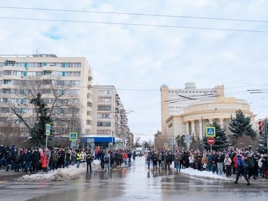 В Волгограде депутат от КПРФ заплатит штраф за участие в митинге