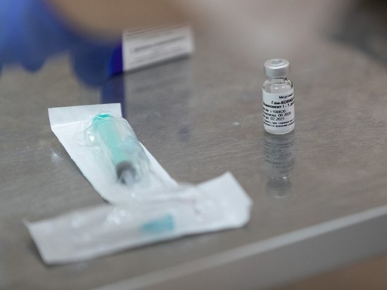 Еще 25 тысяч вакцин от коронавируса поступит в Псковскую область