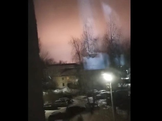 Ночью рязанцы засняли «странные вспышки» в Приокском