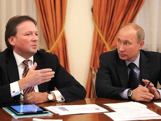 Титов согласился взять Путина на работу в винодельню