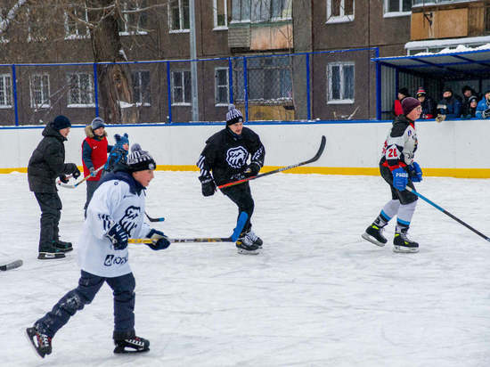 В Челябинске хоккеисты «Трактора» провели мастер-класс для юных хоккеистов