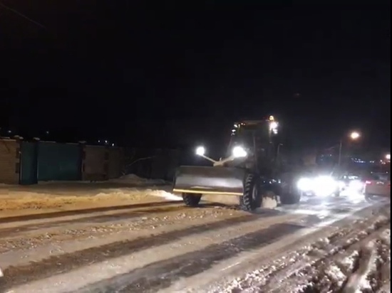 В администрации показали ночную уборку снега в Чите