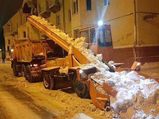 В Йошкар-Оле усилена работа по уборке снега с улиц