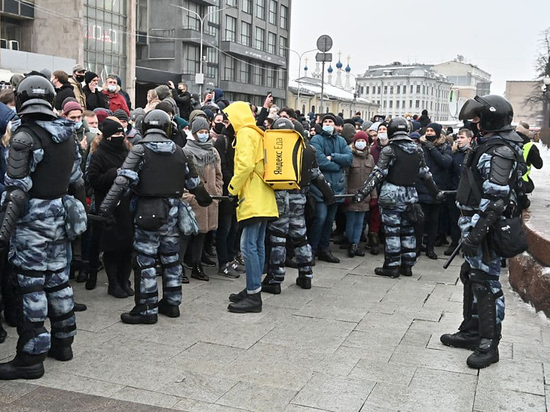 В Москве на акции протеста задержаны два уроженца Калмыкии