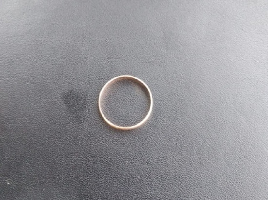 Наивная алтайская пенсионерка отдала золотое кольцо, чтобы снять порчу