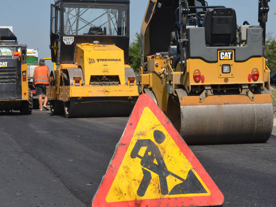 В Железноводске жители решили отремонтировать дорогу на хутор