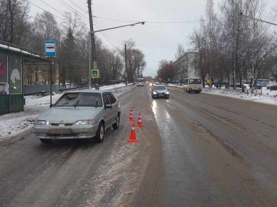 В Кинешме под колеса «легковушки» попал подросток