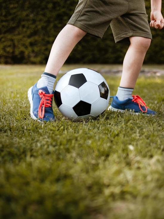 Урок футбола планируют ввести в псковских школах